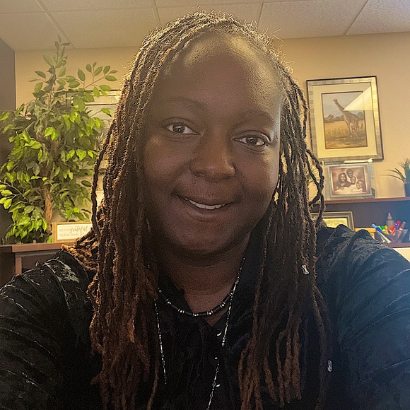 Meet your Posher Kenni. - Picture 1 of 1